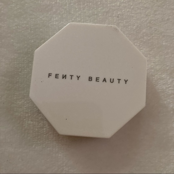 Fenty Beauty Killawatt mini highlighter - Picture 2 of 3